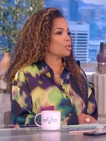 Sunny’s tie dye print shirtdress on The View
