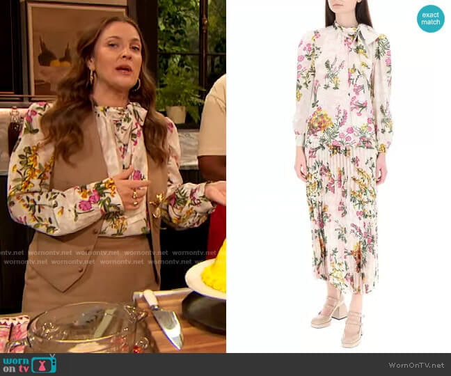 Printed Silk Shirt by Weekend Max Mara worn by Drew Barrymore on The Drew Barrymore Show