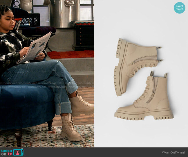 Zara Monochrome Ankle Boots with Tab worn by Millicent (Jaidyn Triplett) on iCarly