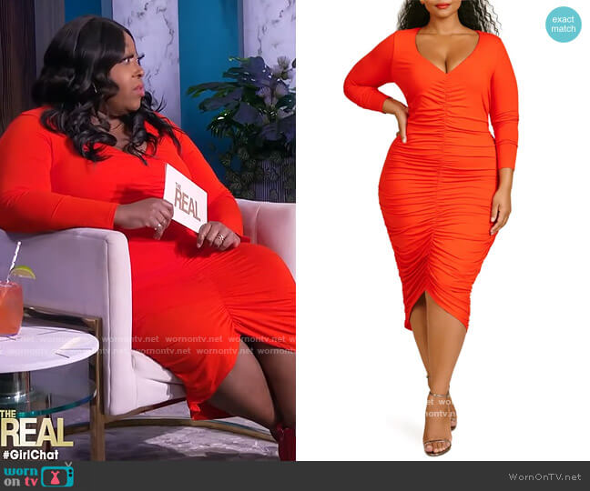 Flora Ruched Long Sleeve Body-Con Dress by 11 Honore worn by Loni Love  on The Real