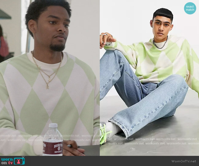 Oversized Green Sweatshirt by ASOS worn by JR (Sylvester Powell) on All American Homecoming