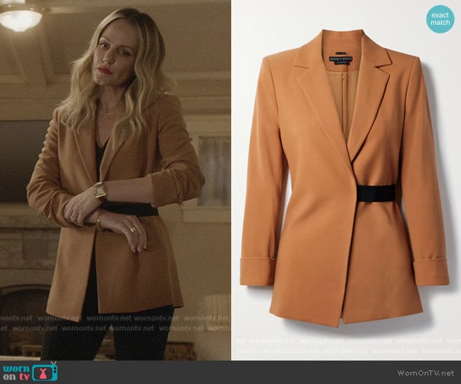 Hattie crepe wrap blazer by Alice + Olivia worn by Laura Baker (Monet Mazur) on All American