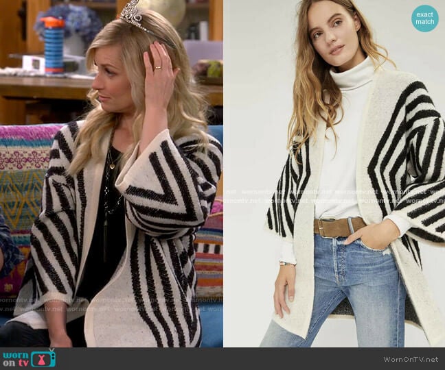 Anthropologie Akemi + Kin Astra Kimono Cardigan worn by Gemma (Beth Behrs) on The Neighborhood