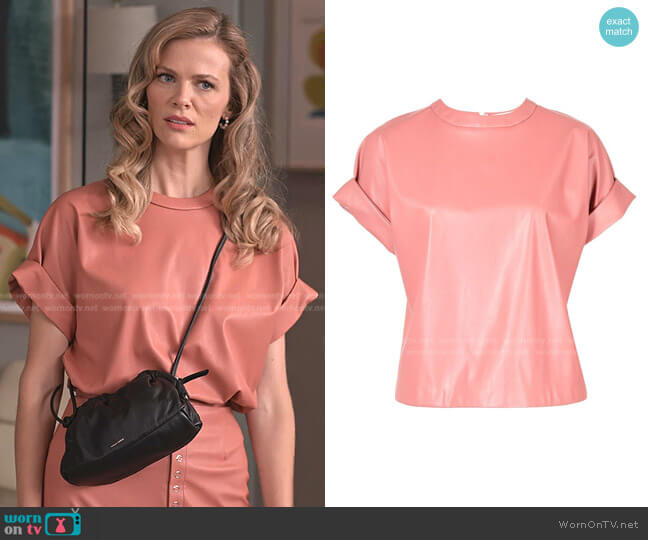 Stretch Faux Leather Rolled Sleeve Dolman Tee by Lapointe worn by Mallory (Brooklyn Decker) on Grace & Frankie