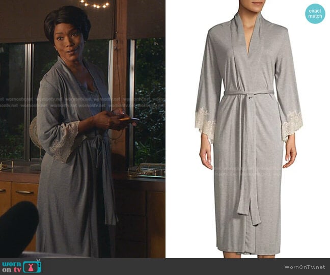 Luxe Shangri-La Robe by Natori worn by Athena Grant (Angela Bassett) on 9-1-1