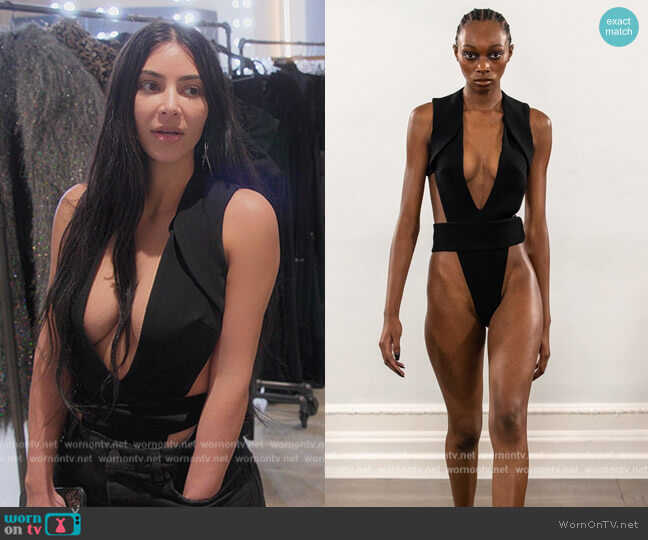 2022 Spring / Summer Collection by Maximilian worn by Kim Kardashian (Kim Kardashian) on The Kardashians