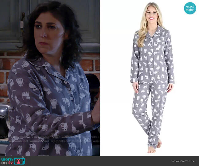 Pajama Mania Cotton Flannel PJ Set in Grey Cats worn by Kat Silver (Mayim Bialik) on Call Me Kat