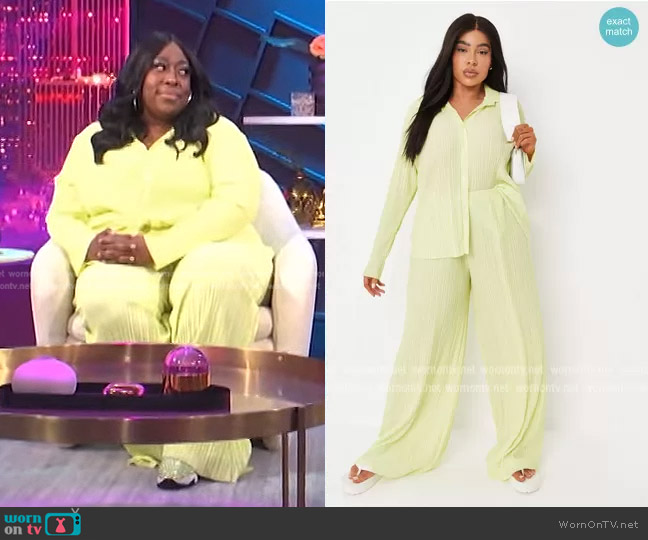 Plus Size Oversized Shirt by Missguided worn by Loni Love  on E! News