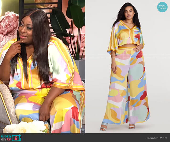 Stela Print Top and Pants by FTF x Gabrielle Union worn by Loni Love on E! News