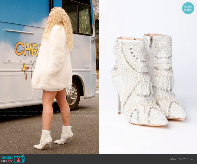 Akira Azalea Wang Illusions Can Be Deceiving Stiletto Bootie worn by Summer Dutkowsky (Busy Philipps) on Girls5eva