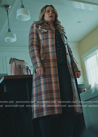 Alice's pink plaid coat on Riverdale