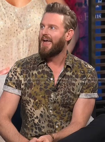 Bobby Berk’s leopard print shirt on E! News Daily Pop