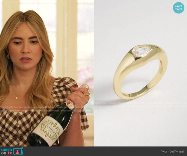 Babette Gold Cigar Band Ring by Bonheur Jewelry worn by Amanda Carrington (Eliza Bennett) on Dynasty