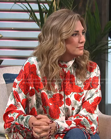 Daisy Fuentes’s rose print blouse on E! News Daily Pop