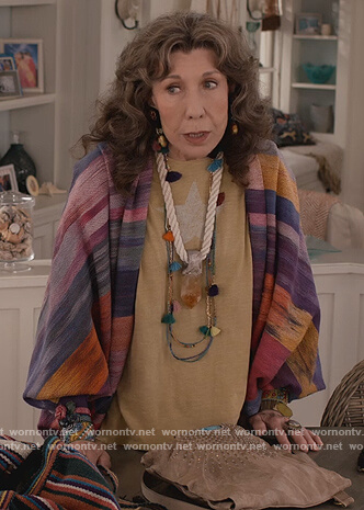 Frankie’s green star print tee on Grace and Frankie