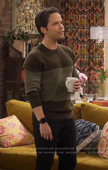 Freddie's green colorblock sweater on iCarly
