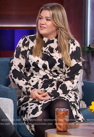 Kelly’s animal print wrap dress on The Kelly Clarkson Show