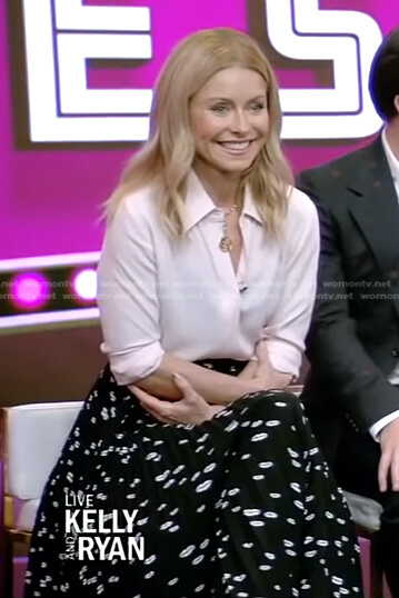Kelly’s pink blouse and black print skirt on Live with Kelly and Ryan