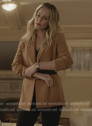 Laura's brown contrast blazer on All American