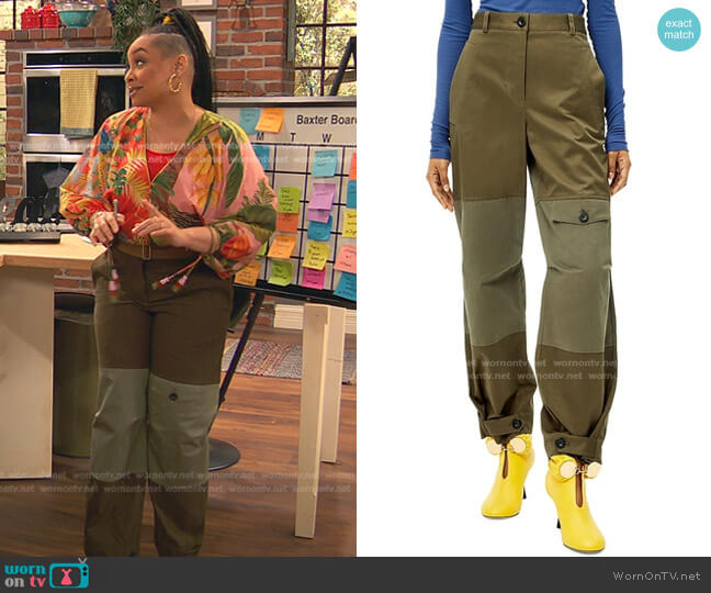 Bicolor Cargo Balloon Pants in Khaki Green by Loewe worn by Raven Baxter (Raven-Symoné) on Ravens Home