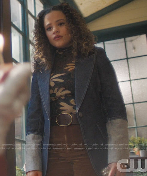 Maggie's floral top and denim blazer on Charmed