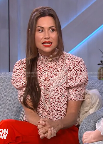 Minnie Driver’s heart print top on The Kelly Clarkson Show