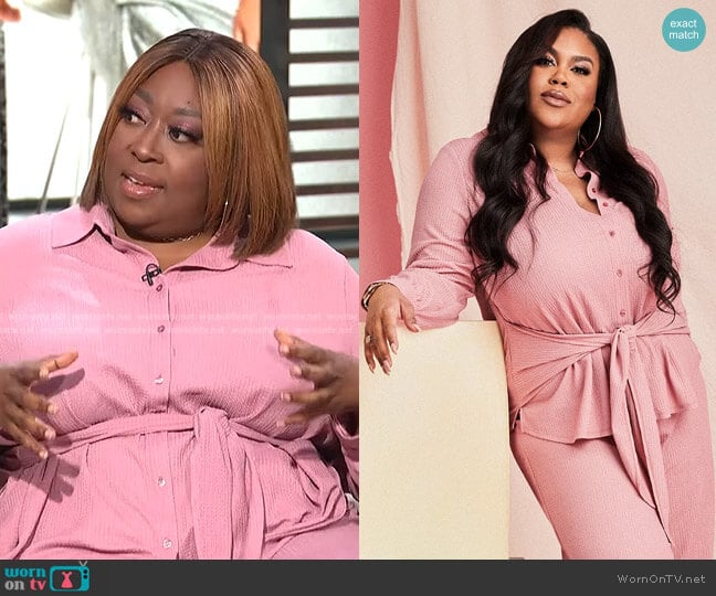 Trendy Plus Size Textured Knit Tie-Front Tunic by Nina Parker worn by Loni Love on E! News