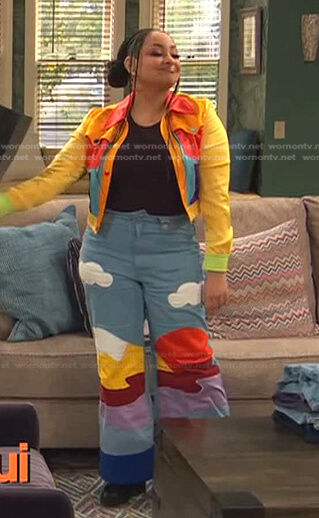 Raven’s colorblock jacket and wide-leg jeans on Ravens Home