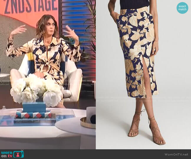 Printed Pencil Skirt by Reiss worn by Teri Hatcher on E! News Daily Pop