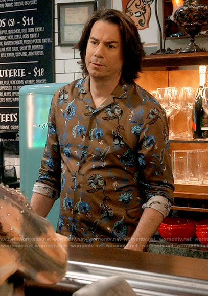 Spencer's brown floral shirt on iCarly