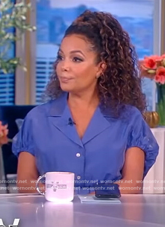 Sunny’s blue short sleeve shirtdress on The View