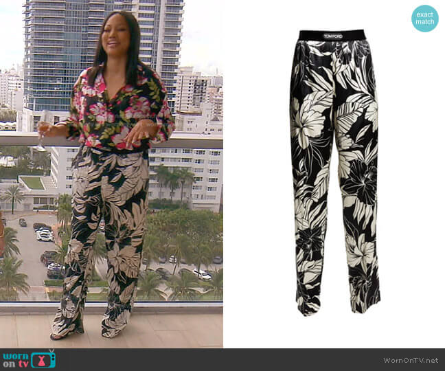 Hibiscus-Print Silk Pajama Pants by Tom Ford worn by Garcelle Beauvais  on The Real Housewives of Beverly Hills