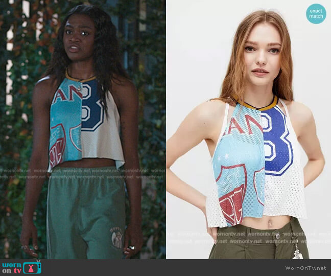 BDG Airtech Halterneck Vest Urban Outfitters worn by Calliope Burns (Imani Lewis) on First Kill