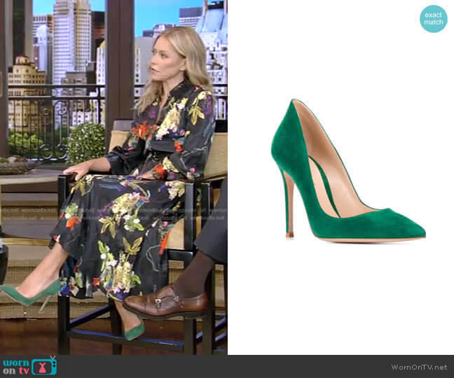 Gianvito Rossi Ellipsis Pointed Pumps worn by Kelly Ripa on Live with Kelly and Mark