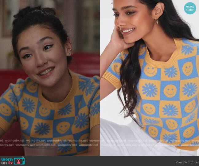 Smiley Face Sweater by Forever 21 worn by Minnie Mills on The Summer I Turned Pretty