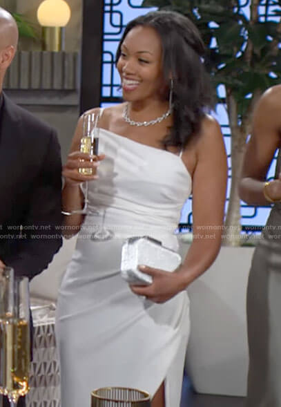 Amanda’s white draped midi dress on The Young and the Restless