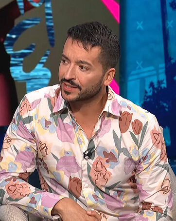 Jai Rodriguez’s floral shirt on E! News Daily Pop