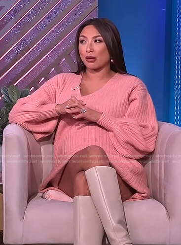 Jeannie's pink ribbed v-neck sweater dress on The Real