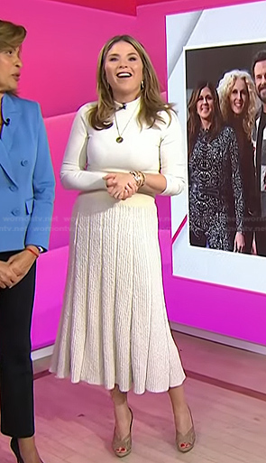 Jenna’s ivory ribbed knit skirt on Today