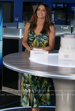 Jennifer’s leaf print dress on Extra