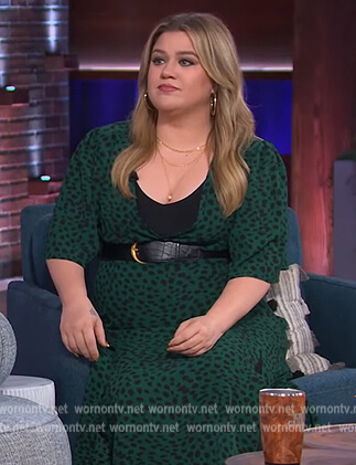 Kelly’s green spotted wrap dress on The Kelly Clarkson Show