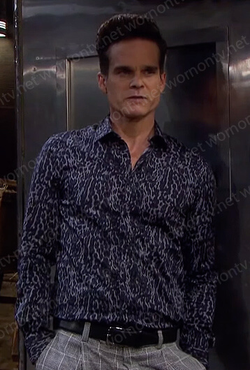 Leo's grey animal print shirt on Days of our Lives