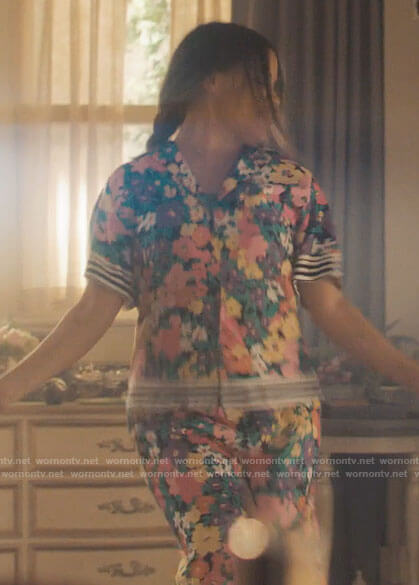 Maggie's floral striped trim pajamas on Charmed