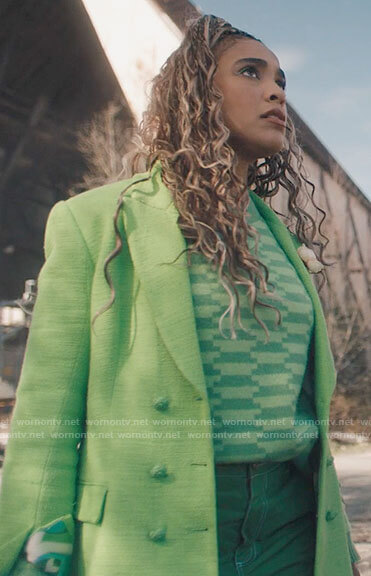 Kaela’s green patterned sweater and tweed jacket on Charmed