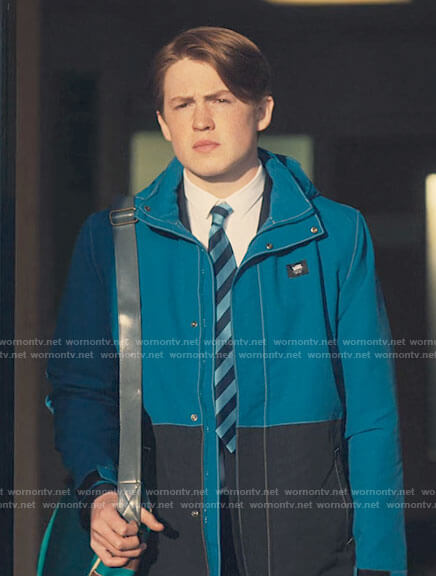 Nick's blue colorblock jacket on Heartstopper