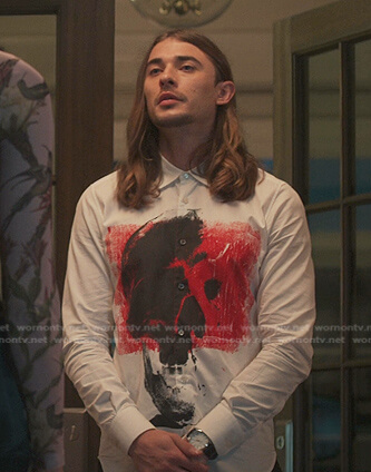 Oliver's white skull print shirt on First Kill