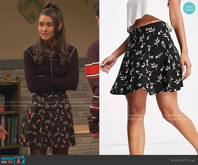 Rose Bud Button Through Skirt  by Topshop worn by Cami Rivera (Marissa Reyes) on Ravens Home