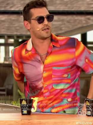 Matt Roger's tie dye print shirt on The View