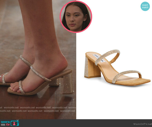 Lilah-R Rhinestones Sandal by Steve Madden worn by Belly Conklin (Lola Tung) on The Summer I Turned Pretty