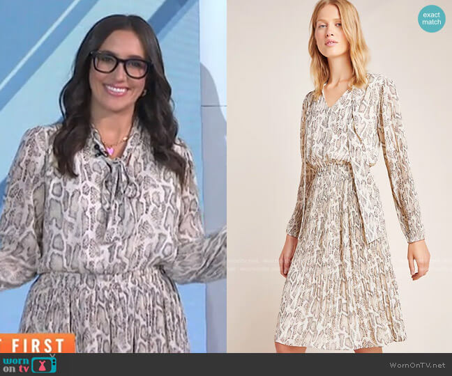 WornOnTV: Savannah’s snake print tie neck dress on Today | Savannah ...